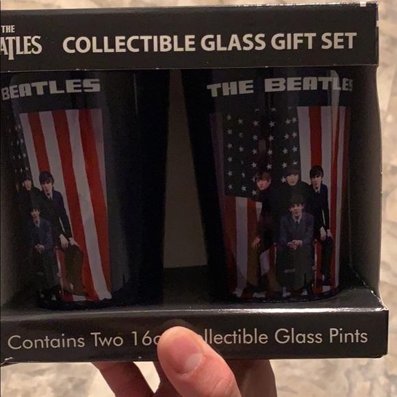 The Beatles double pint glass collection - Picture 1 of 4